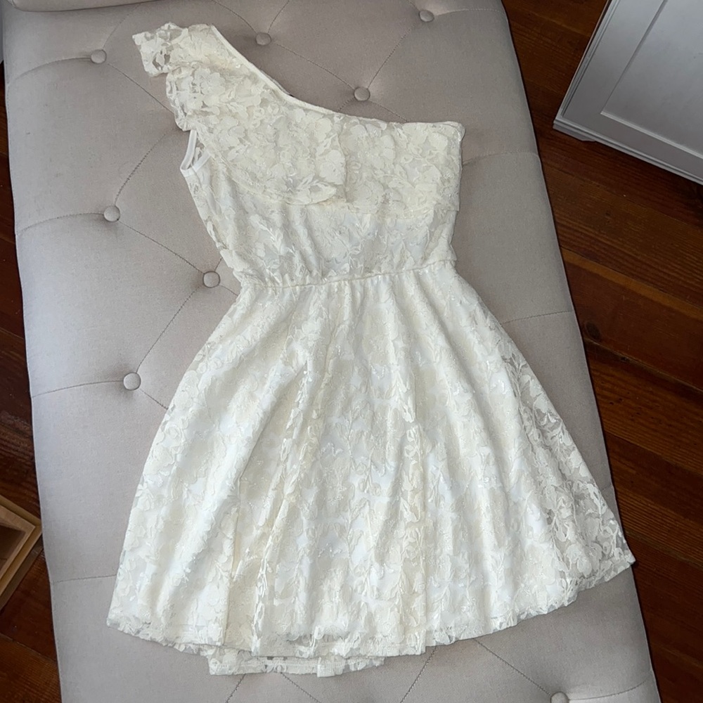 Off White Lace One Shoulder Dress